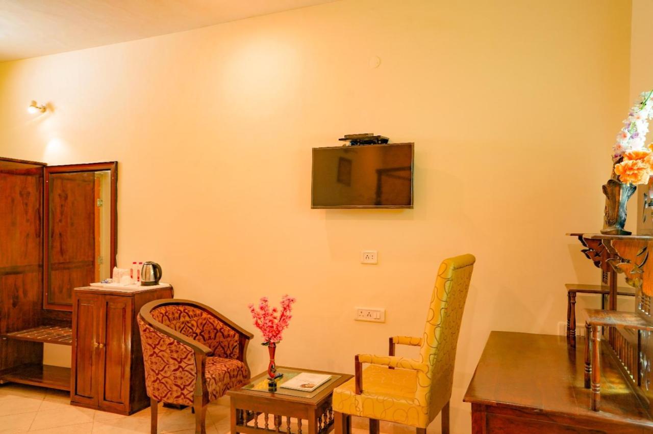 Royal Ocean Resort Jaipur Extérieur photo