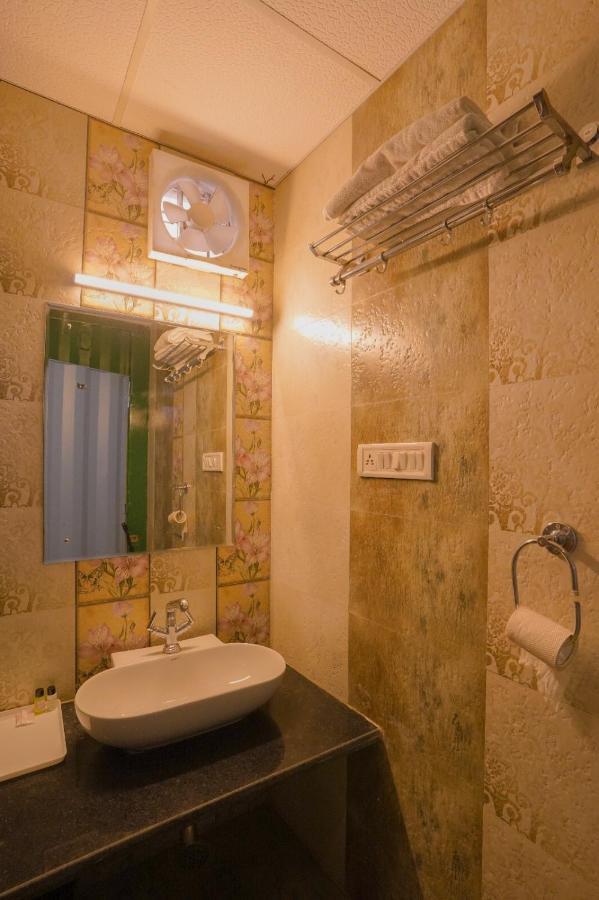 Royal Ocean Resort Jaipur Extérieur photo