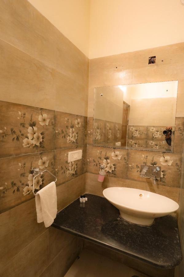 Royal Ocean Resort Jaipur Extérieur photo
